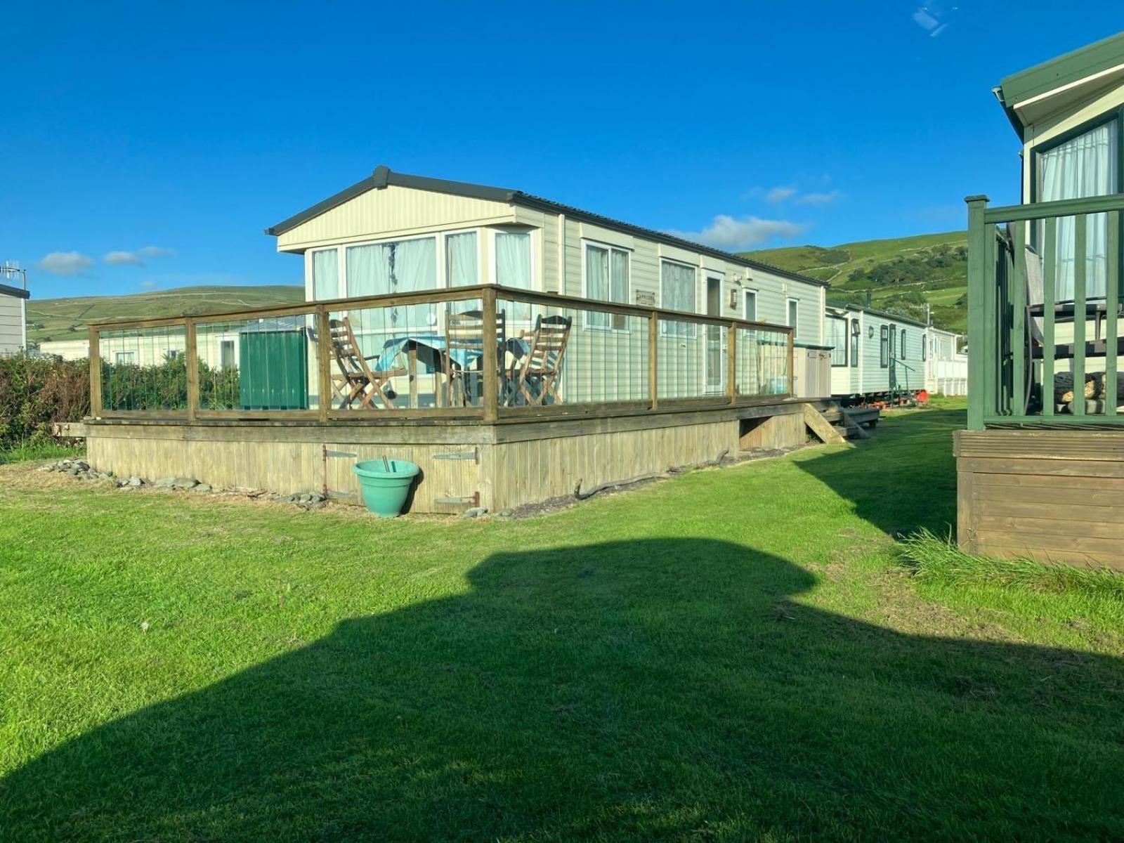 Cosy Caravan Sunbeach Campsite *