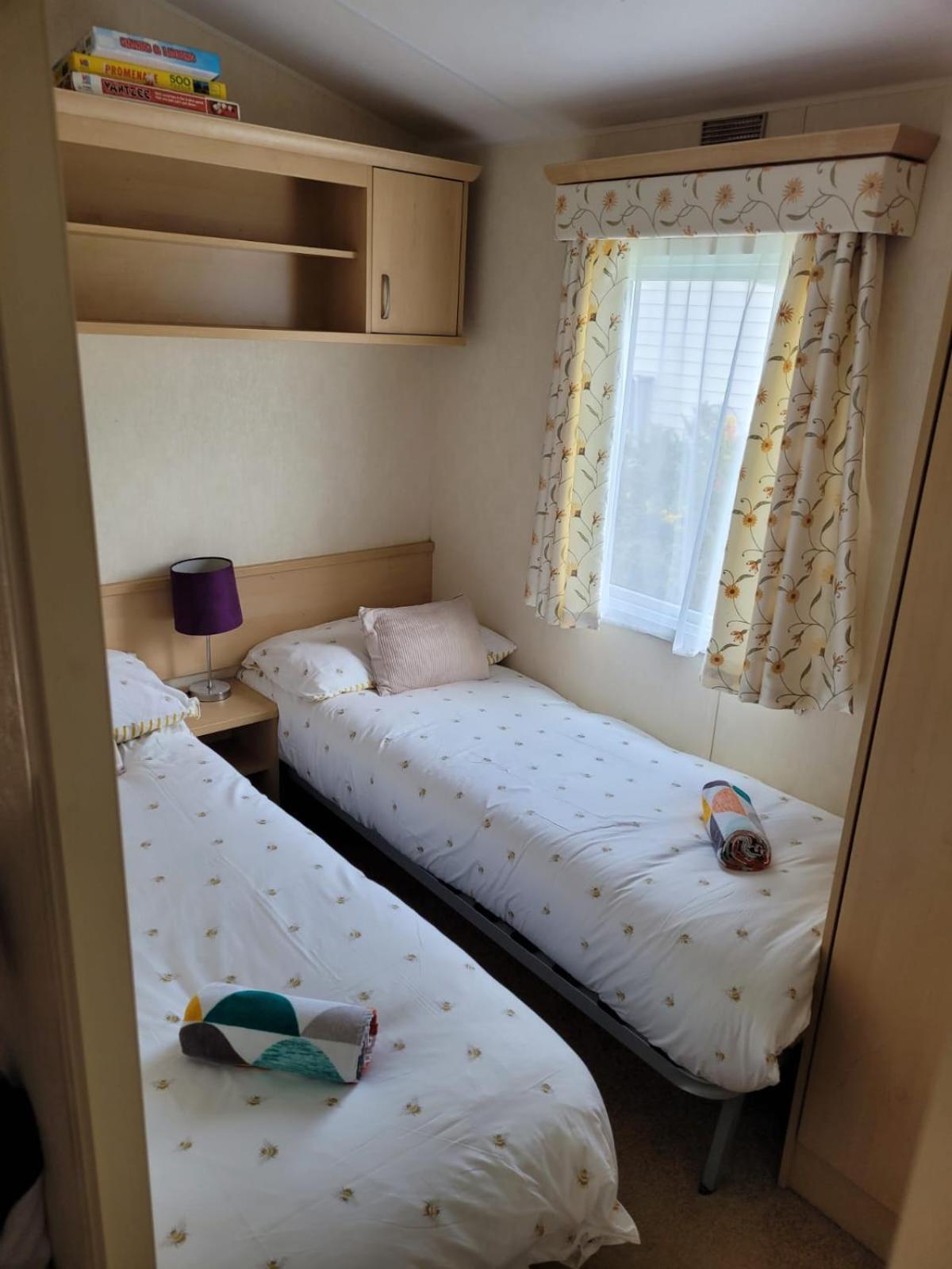 Cosy Caravan Sunbeach Campsite