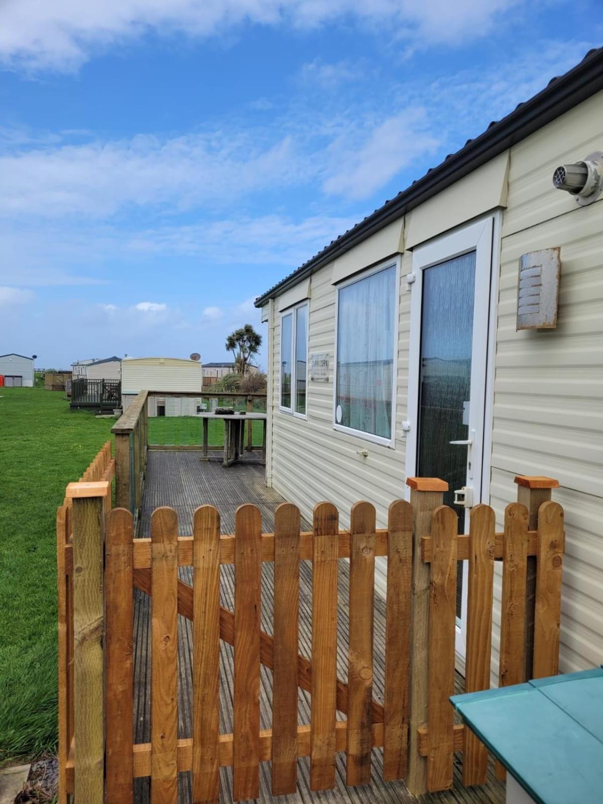 Campsite Cosy Caravan Sunbeach *