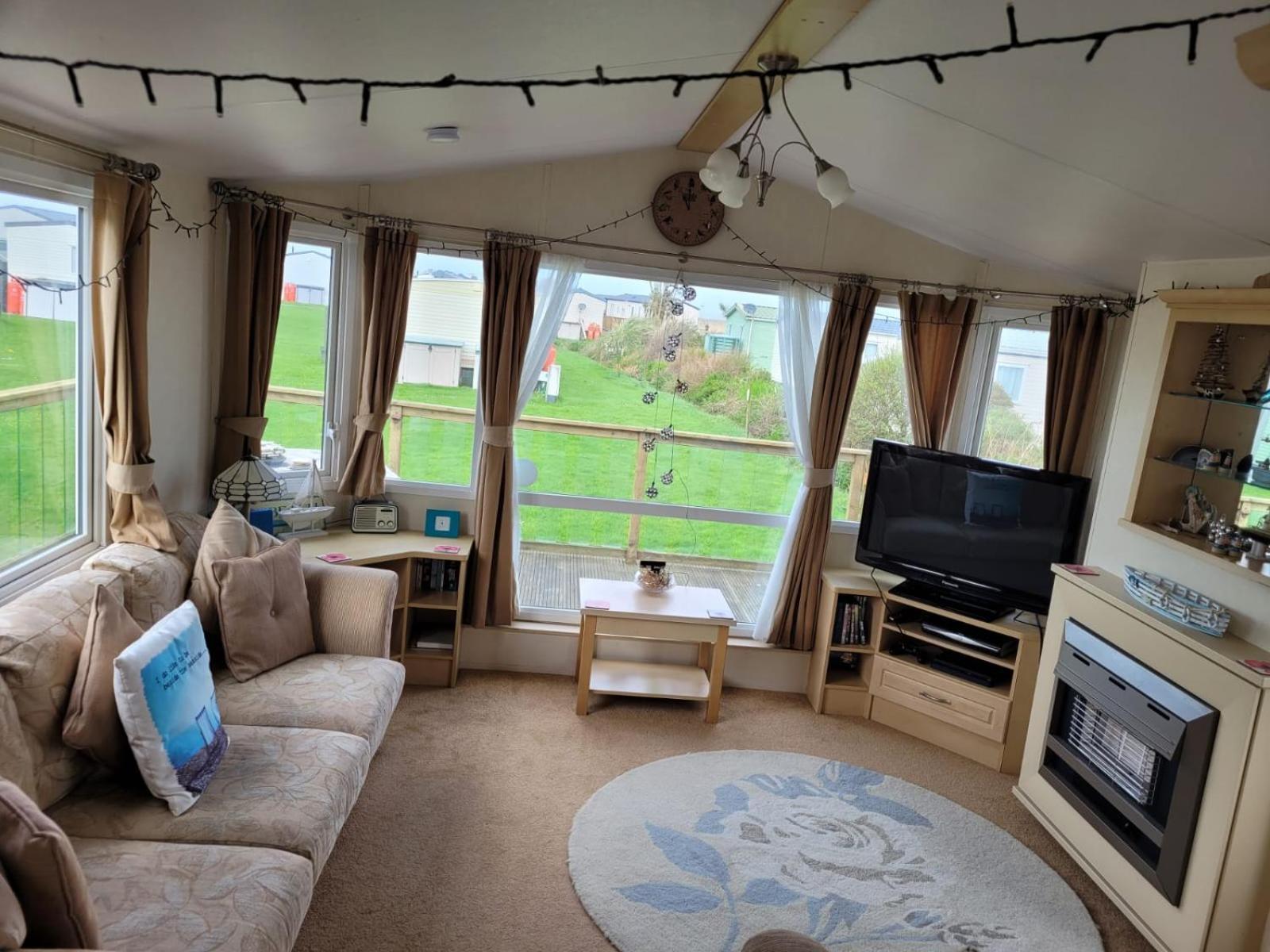Cosy Caravan Sunbeach *